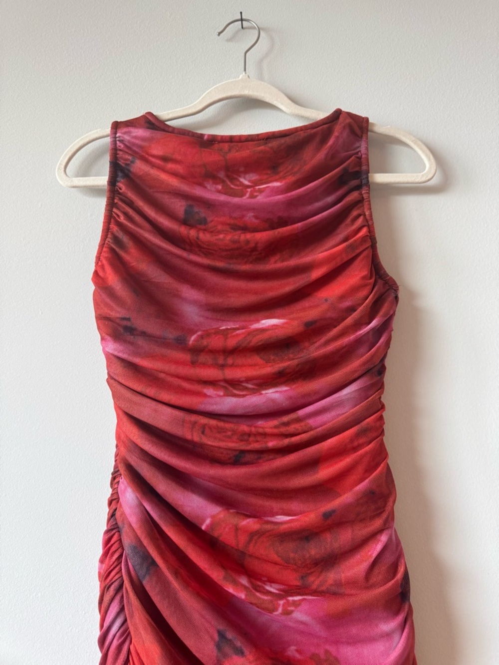 Elliatt Red Pink Ruched Mermaid Maxi Dress Roses Wedding Guest Cocktail Medium M - Picture 10 of 14